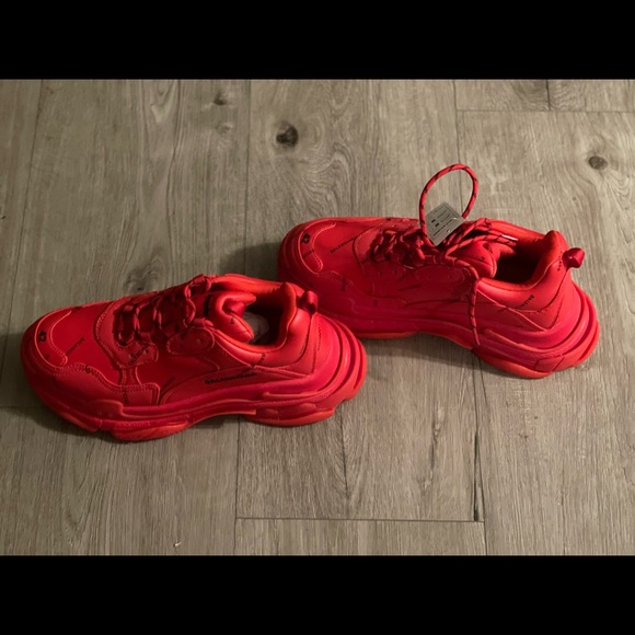 Selling my two pairs of Balenciagas.. if anyone is interested just let me know. - Picture 10 of 14